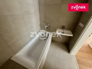 Pronájem kanceláře, Zlín, Nad Stráněmi, 72 m2