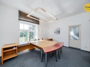 Pronájem kanceláře, Ostrava, Starobělská, 250 m2