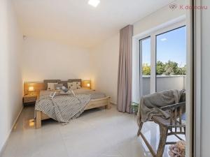 Prodej bytu 3+kk, Praha - Zbraslav, Na Baních, 78 m2