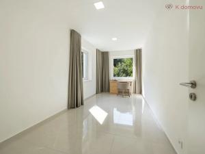 Prodej bytu 3+kk, Praha - Zbraslav, Na Baních, 78 m2