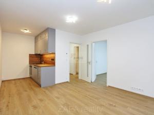 Pronájem bytu 2+kk, Praha - Horní Měcholupy, Milánská, 40 m2