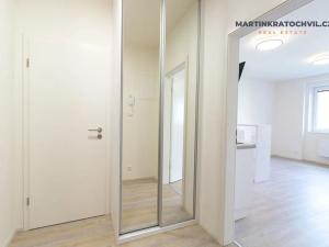 Pronájem bytu 1+kk, Praha - Košíře, Vrchlického, 31 m2