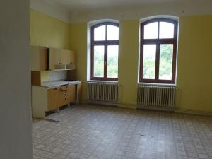 Prodej obchodního prostoru, Zliv, Nádražní, 900 m2