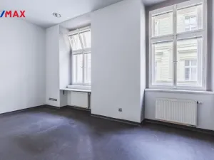 Pronájem obchodního prostoru, Praha - Staré Město, Staroměstské náměstí, 350 m2