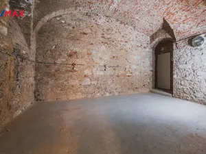 Pronájem obchodního prostoru, Praha - Staré Město, Staroměstské náměstí, 350 m2