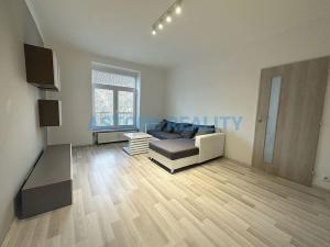 Pronájem bytu 2+1, Praha - Vršovice, Karpatská, 55 m2