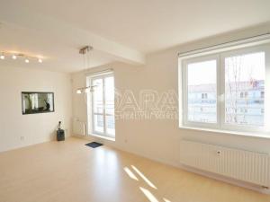 Pronájem bytu 2+kk, Praha - Strašnice, Sečská, 72 m2