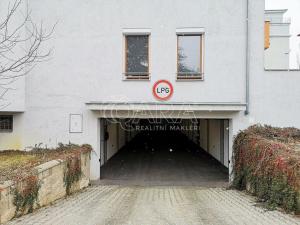 Pronájem bytu 2+kk, Praha - Strašnice, Sečská, 72 m2