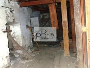 Prodej obchodního prostoru, Znojmo - Oblekovice, 1530 m2