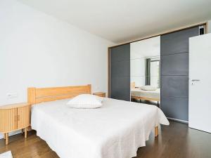 Pronájem bytu 2+kk, Praha - Vršovice, Archangelská, 56 m2