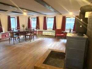 Pronájem chalupy, Pěnčín - Huť, 271 m2