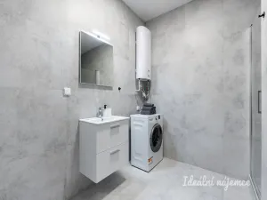 Pronájem bytu 2+kk, Praha - Kyje, Za černým mostem, 58 m2