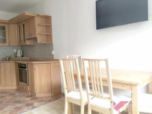 Pronájem bytu 3+kk, Milovice - Mladá, Komenského, 45 m2