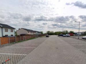 Prodej garážového stání, Chýně, Uherova, 13 m2