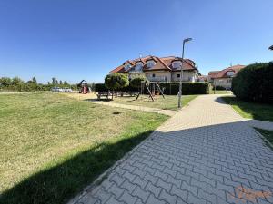 Pronájem bytu 2+kk, Holubice, Platanová, 99 m2