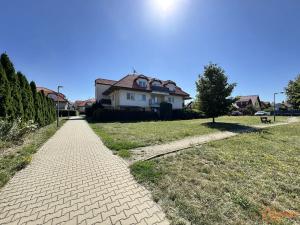 Pronájem bytu 2+kk, Holubice, Platanová, 99 m2