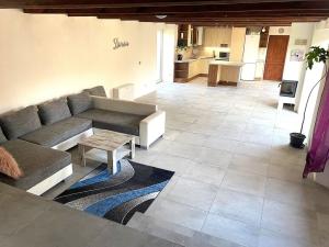 Pronájem skladu, Ledčice, 700 m2
