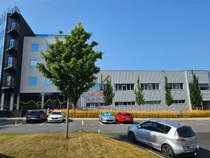 Pronájem kanceláře, Nupaky, okres praha-východ, 322 m2