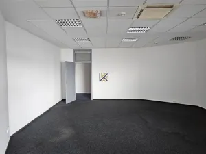 Pronájem kanceláře, Nupaky, okres praha-východ, 555 m2