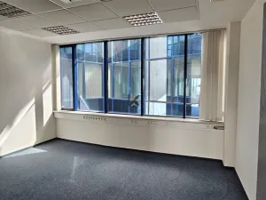 Pronájem kanceláře, Nupaky, okres praha-východ, 555 m2