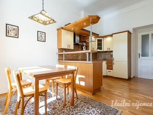 Pronájem bytu 2+1, Praha - Vinohrady, Slavíkova, 77 m2