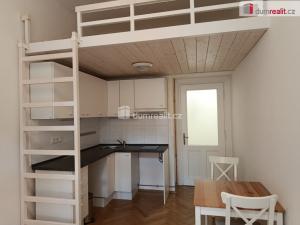 Pronájem bytu 1+kk, Praha - Vršovice, Na spojce, 20 m2
