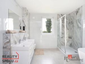 Prodej rodinného domu, Pečky - Velké Chvalovice, Za Statkem, 166 m2