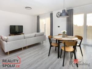 Prodej rodinného domu, Pečky - Velké Chvalovice, Za Statkem, 166 m2