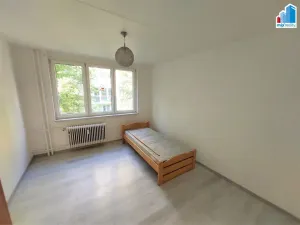 Prodej bytu 3+1, Klatovy - Klatovy III, Pod Hůrkou, 70 m2