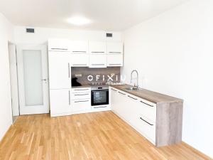 Pronájem bytu 2+kk, Praha - Vysočany, Smržových, 58 m2