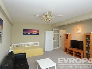 Prodej bytu 1+1, Roztoky, Masarykova, 36 m2
