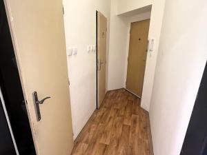 Pronájem bytu 1+1, Náchod, Borská, 30 m2