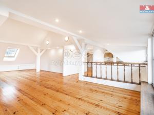 Pronájem atypického bytu, Děčín - Děčín II-Nové Město, Kamenická, 147 m2