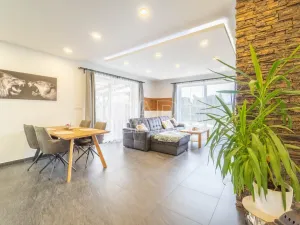 Prodej rodinného domu, Rožmitál pod Třemšínem - Zalány, 180 m2