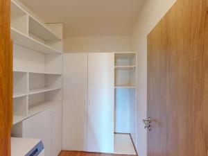 Pronájem bytu 3+kk, Praha - Žižkov, Olšanská, 98 m2