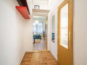 Pronájem bytu 2+kk, Praha, Bořivojova, 47 m2