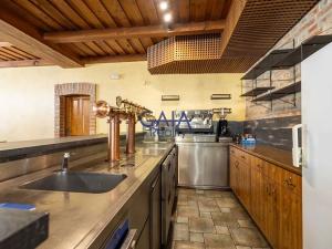 Prodej ubytování, Ratíškovice, Vítězná, 922 m2