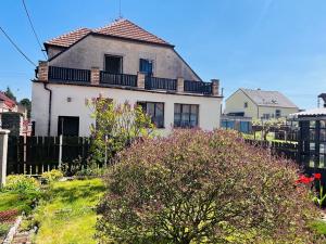 Prodej vily, Kamenné Žehrovice, Revoluční, 280 m2