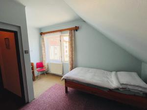 Prodej vily, Kamenné Žehrovice, Revoluční, 280 m2