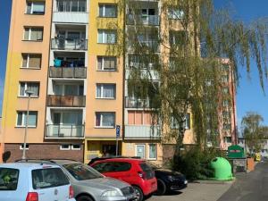 Prodej bytu 3+1, Chomutov, Vítězslava Nezvala, 71 m2