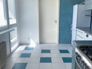 Prodej bytu 3+1, Chomutov, Vítězslava Nezvala, 71 m2