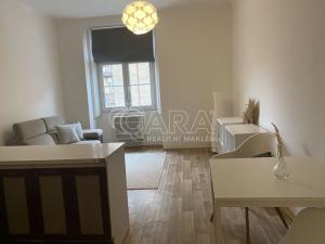 Pronájem bytu 2+kk, Praha, Lounských, 40 m2