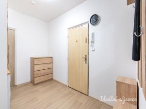 Pronájem bytu 2+kk, Praha - Kamýk, Vnoučkova, 59 m2