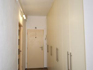 Pronájem bytu 2+1, Praha - Kobylisy, Čimická, 59 m2