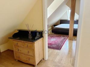 Pronájem bytu 2+kk, Praha, Šůrova, 97 m2