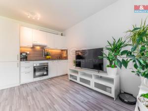 Pronájem bytu 2+kk, Praha - Ruzyně, Huppnerova, 54 m2