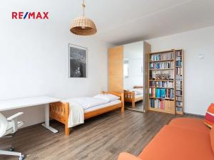 Prodej bytu 1+1, Praha - Troja, Krynická, 29 m2