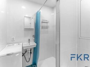 Prodej bytu 2+kk, Praha - Prosek, Zárybská, 42 m2