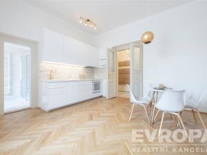 Pronájem bytu 2+1, Praha - Nové Město, Pod Slovany, 100 m2