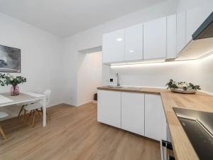 Prodej bytu 2+kk, Praha - Strašnice, Průběžná, 49 m2
